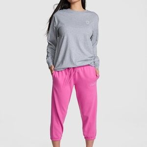 PINK Victoria's Secret Pink Capri Jogger Relaxed Fit- Medium